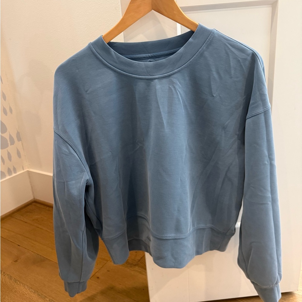 lululemon athletica Soft Blue Crew Neck Sweatshirt Softstreme Cropped